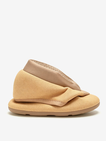 Rosa Ballettschuhe mit runder Spitze und gekreuzten Kreuzen