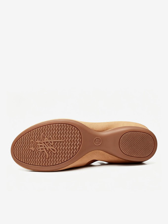 Rosa Ballettschuhe mit runder Spitze und gekreuzten Kreuzen