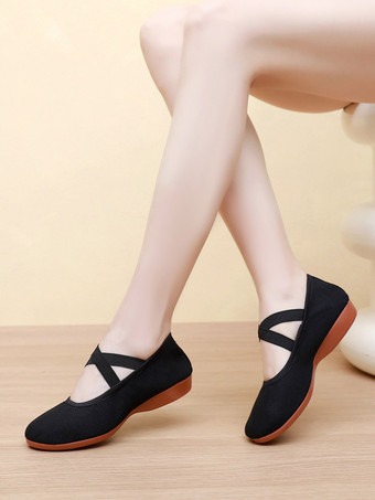 Rosa Ballettschuhe mit runder Spitze und gekreuzten Kreuzen