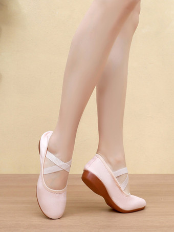 Rosa Ballettschuhe mit runder Spitze und gekreuzten Kreuzen