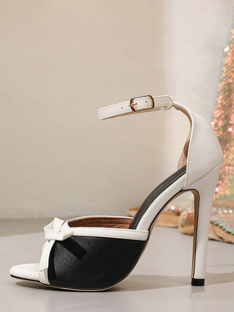 SchwarzSchwarze High-Heel-Sandalen mit offener Zehenpartie und Schleife