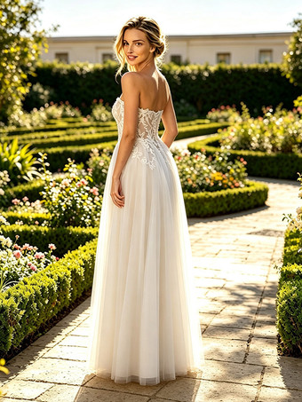 Brautkleider mit baskischer Taille trägerlos ärmellos bodenlang aus Tüll
