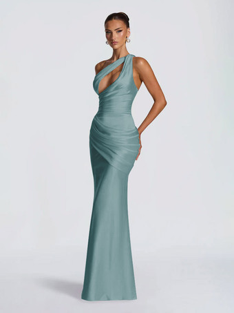 SarcelleRobe de soirée plissée longue en satin soyeux à encolure travaillée et élastique idéale pour les fêtes formelles.