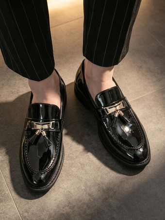 Schwarze Herren-Freizeitschuhe runde Slipper mit Quasten