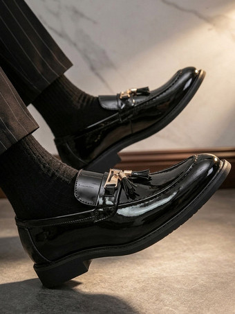 Schwarze Herren-Freizeitschuhe runde Slipper mit Quasten