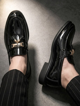 Schwarze Herren-Freizeitschuhe runde Slipper mit Quasten
