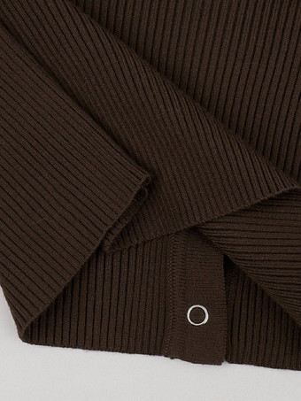Zweiteiliges braunes Strickset für Damen: Cardigan mit Rundhalsausschnitt und Knöpfen Hose mit weitem Bein