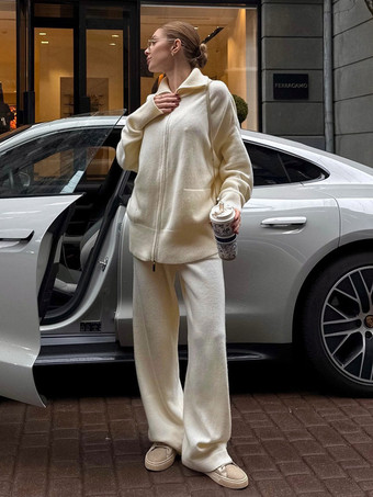 milchweißDunkelgraues Strick-Loungewear-Set für Damen: Zweiteiliges Outfit mit Hose mit halbem Reißverschluss und weitem Bein