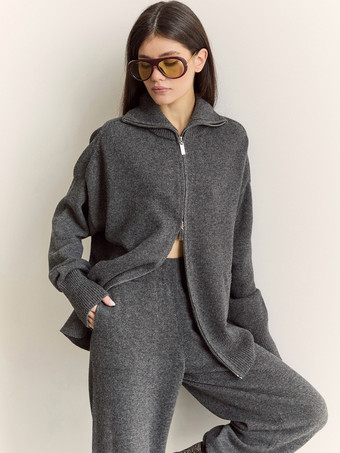 Dunkelgraues Strick-Loungewear-Set für Damen: Zweiteiliges Outfit mit Hose mit halbem Reißverschluss und weitem Bein