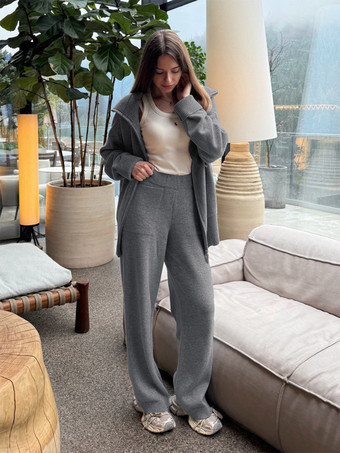 Hellgrau Dunkelgraues Strick-Loungewear-Set für Damen: Zweiteiliges Outfit mit Hose mit halbem Reißverschluss und weitem Bein
