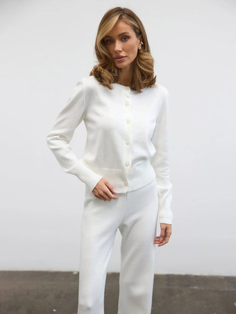 Zweiteiliges braunes Strickset für Damen: Cardigan mit Rundhalsausschnitt und Knöpfen Hose mit weitem Bein