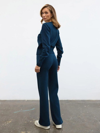 Zweiteiliges braunes Strickset für Damen: Cardigan mit Rundhalsausschnitt und Knöpfen Hose mit weitem Bein