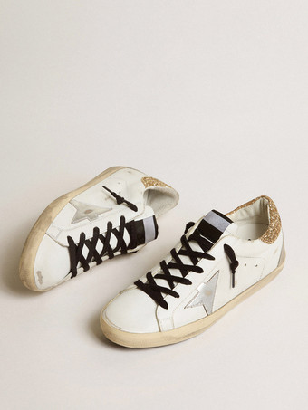 Weiße Damen-Sneaker mit runder Zehenpartie und Metallic-Stern-Schnür-Skateschuhen