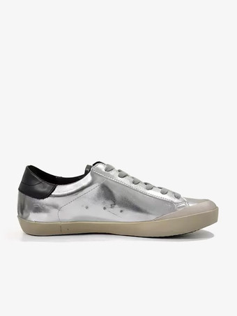 Zapatillas skate con estampado de estrellas plateadas para mujer
