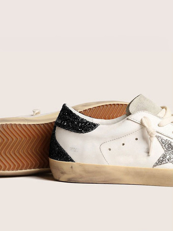 Zapatillas de deporte para mujer blancas con punta redonda detalle de purpurina cordones y zapatillas de skate