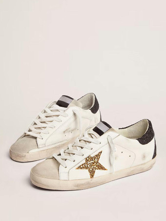 Zapatillas de deporte para mujer blancas con punta redonda detalle de purpurina cordones y zapatillas de skate