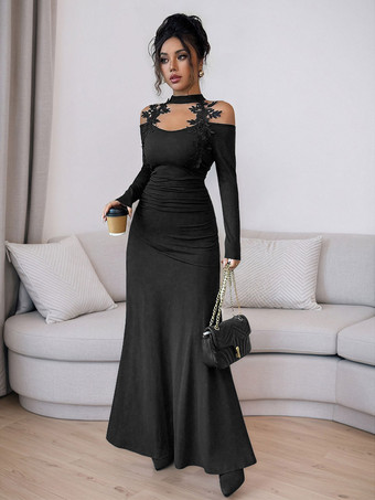 Abito nero aderente lungo da donna moda elegante e casual per tutti i giorni.
