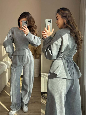 Argento Completo da donna a due pezzi: top a maniche lunghe con coulisse in vita e pantaloni a gamba larga.