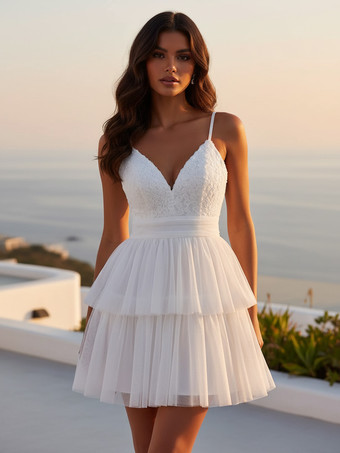 ホワイト 2026年のパーティーにぴったりな、花柄のホワイトVネックミニスリップドレス