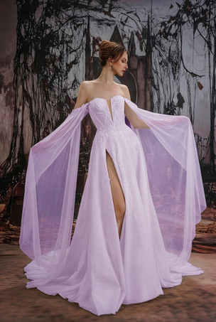 ライラックゴシックブラックウェディングドレス、レースAライン、ロングスリーブ、ナチュラルウエスト、ティアードトレーン付きブライダルドレス