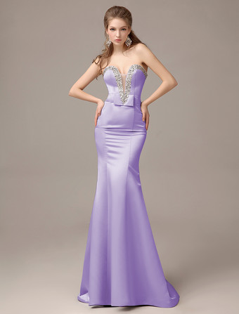 LavandaVestido de noche de satén con escote en corazón