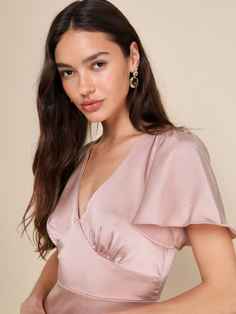 Rosa Brautjungfernkleid V-Ausschnitt Rüschen Asymmetrisches A-Linien-Maxikleid