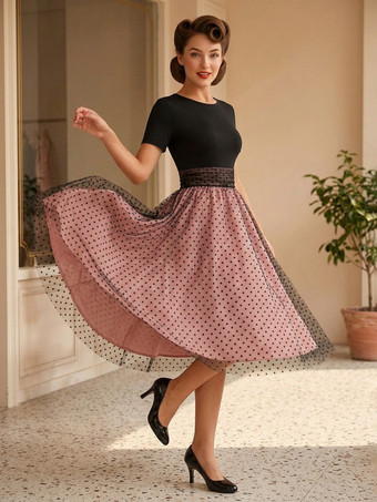 ピンクレトロワンピース　1950年代オードリー・ヘップバーン風　ジュエルネック　半袖　ミディアム　水玉　二次会　お呼ばれ　発表会　ロカビリーワンピース