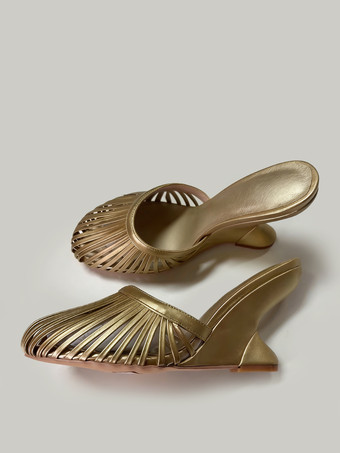 ゴールド バーガンディ ウェッジサンダル ラウンドトゥ カットアウト バックレス サンダルシューズ