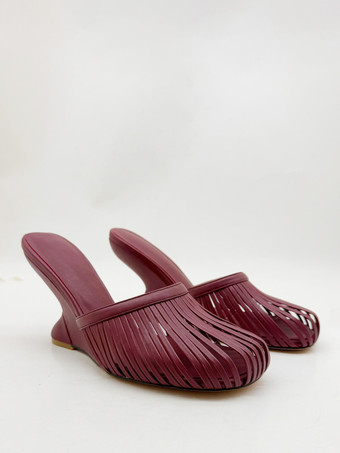 バーガンディ ウェッジサンダル ラウンドトゥ カットアウト バックレス サンダルシューズ