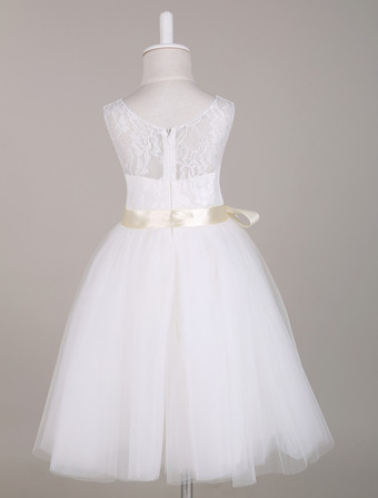 Robe de fille de fleur blanche Robe de princesse en dentelle col en forme de coeur avec ceinture Robe d'enfante au genou