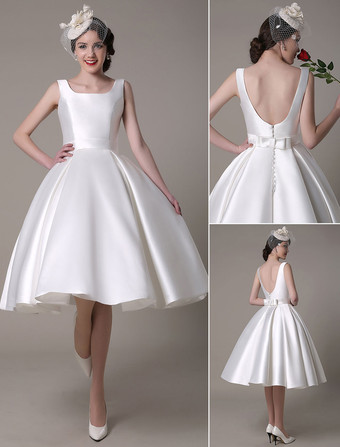 Ivory Short Wedding Dress Scoop Backless Knee Length Satin Wedding Gown Free Customization