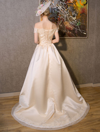 女性のレトロな衣装シャンパン ロココ ロイヤル プリンセス コスチューム オフ肩サテン ドレスします。