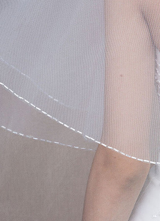 ビーズ　ウェディングベール　2層　楕円形　ビーズエッジ　ショートベール　コーム付き　(150*150cm)