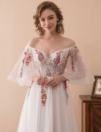 パーティードレス　アイボリー　Aライン　オーガンザ　五分袖　ボートネック　レースアップ　トレーン付き　