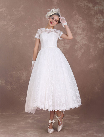 Robe mariée vintage manche courte en dentelle longueur au-dessous de genou doublure en satin boutonné sur dos robe de mariée ivoire