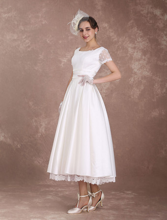 robe de mariée vintage A-ligne à taille naturelle Tissu de satin en dentelle avec doublure et jupon 