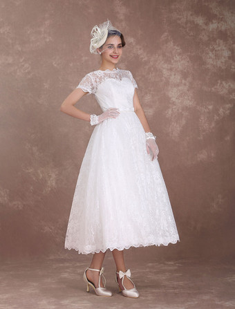 Robe mariée vintage manche courte en dentelle longueur au-dessous de genou doublure en satin boutonné sur dos robe de mariée ivoire