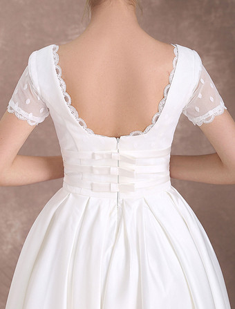 robe de mariée vintage A-ligne à taille naturelle Tissu de satin en dentelle avec doublure et jupon 