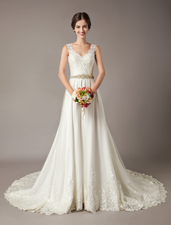 Ivoire Robes de Mariée Ivoire Une Ligne Perlant Ceinture V Cou Robes De Mariée Avec Train