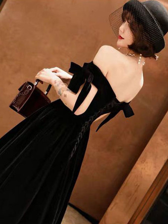 プロムドレス　2026　ロング　ベルベット　オフショルダー　リボン　ブラック床に着くフォーマルガウン