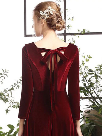 Robe cocktail col carré manche longue zip sur dos avec laçage