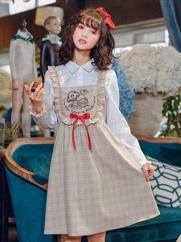 tan embroidered skirt