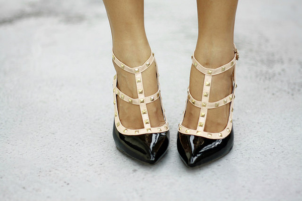 PU Leather T-Strap Pointed Toe Dress Sandals - Milanoo.com